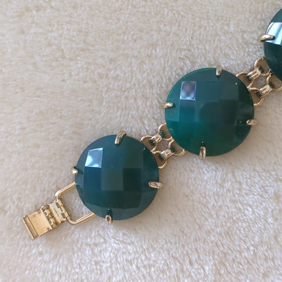 Kendra Scott Cassie Statement Bracelet Emerald Green - Picture 5 of 12